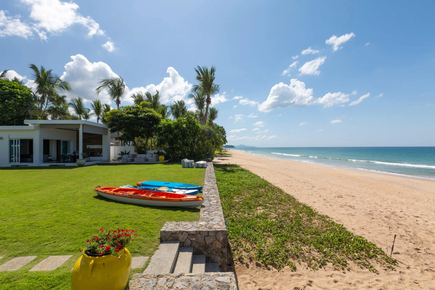 Luxury beachfront 5-bedrooms villa in Natai (max. event capacity: 40 guests)