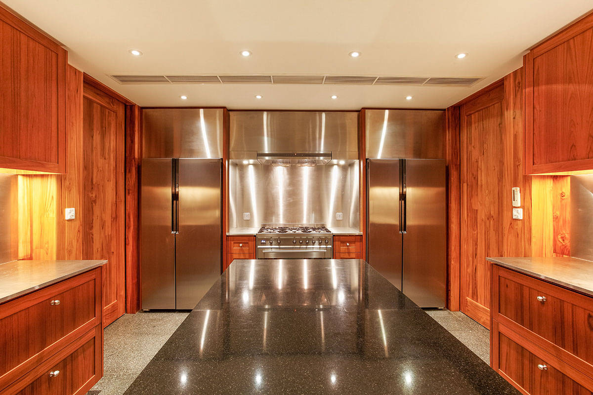 Beachfront 7-bedrooms paradise villa in Natai beach (with 20-metre pool, big spa zone)