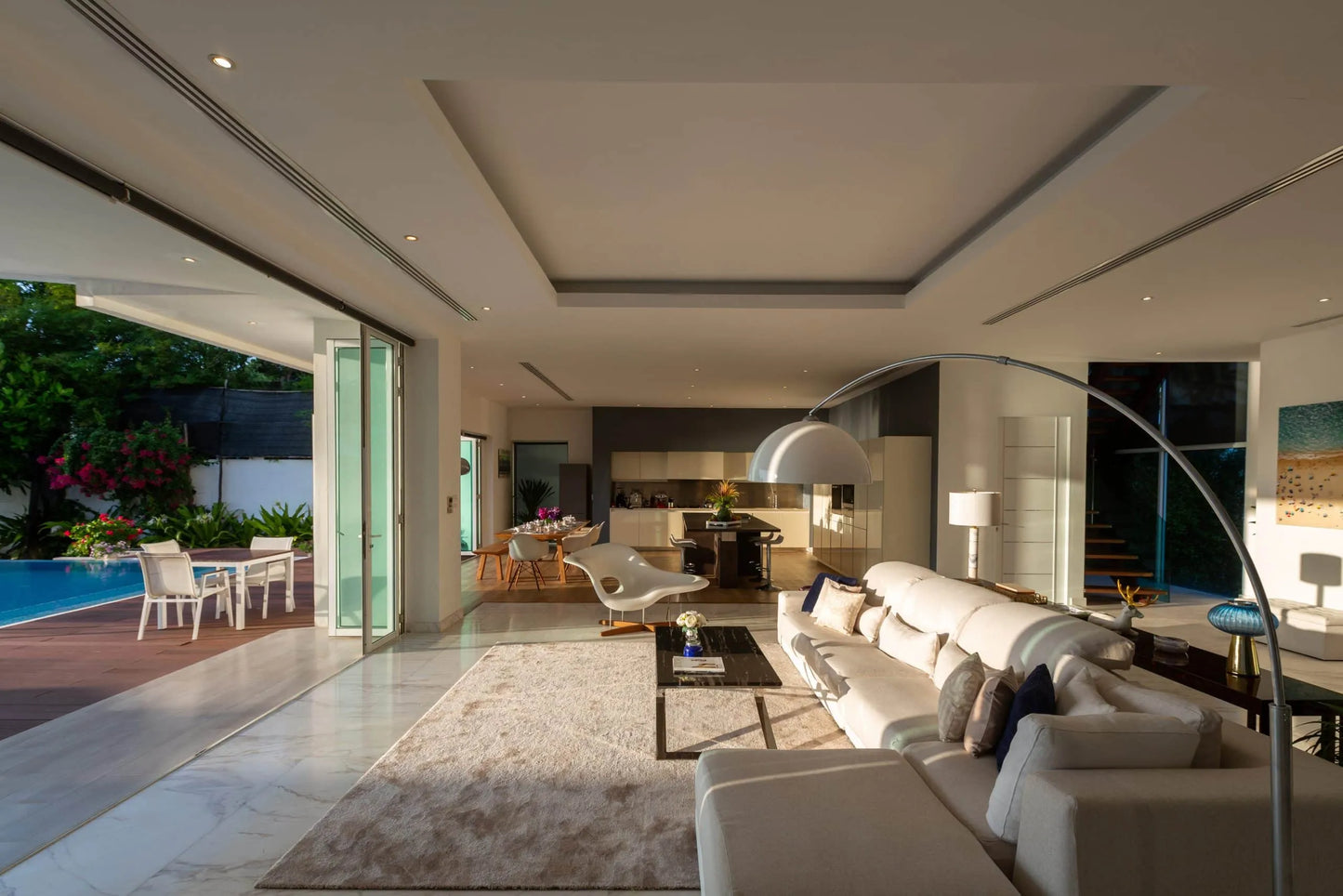 Luxury beachfront 5-bedrooms villa in Natai (max. event capacity: 40 guests)