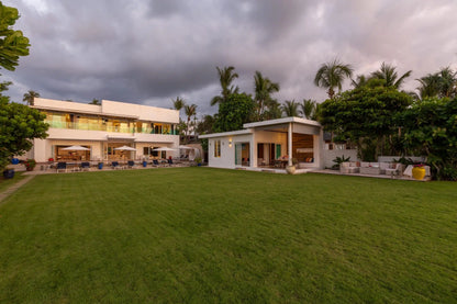 Luxury beachfront 5-bedrooms villa in Natai (max. event capacity: 40 guests)