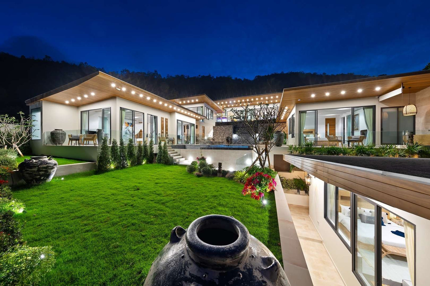 Seaview 6-bedrooms villa with 2 swimming pool in Chaweng beach Koh Samui REQUEST ONLY(private gym, game room, big living room)