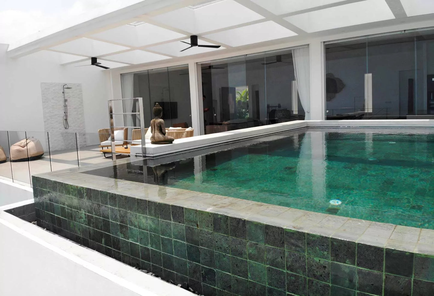 Seaview 2-bedrooms 2-storey villa on the rock in Bophut (infinity pool, can be combined with similar neighbour villa up to 17 bedrooms)