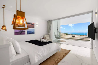 Seaview 2-bedrooms 2-storey villa on the rock in Bophut (infinity pool, can be combined with similar neighbour villa up to 17 bedrooms)