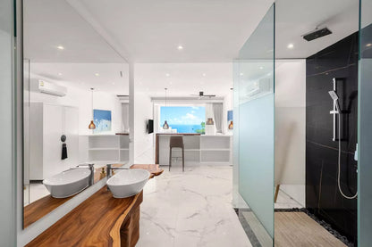 Seaview 2-bedrooms 2-storey villa on the rock in Bophut (infinity pool, can be combined with similar neighbour villa up to 17 bedrooms)