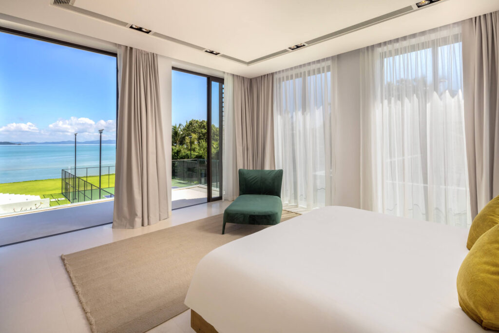 Beachfront 7-bedrooms with private beach villa in Cape Yamu (sauna, cinema room, game room, 2 infinity swimming pools, bar, BBQ)