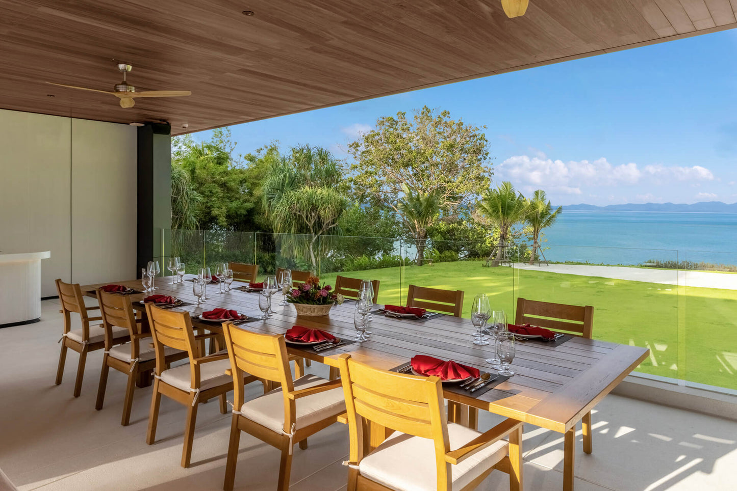 Beachfront 7-bedrooms with private beach villa in Cape Yamu (sauna, cinema room, game room, 2 infinity swimming pools, bar, BBQ)