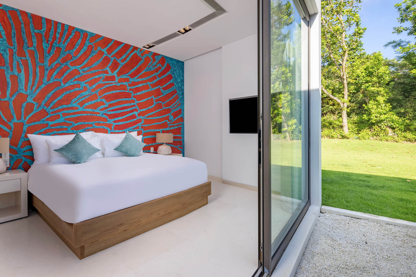 Beachfront 7-bedrooms with private beach villa in Cape Yamu (sauna, cinema room, game room, 2 infinity swimming pools, bar, BBQ)