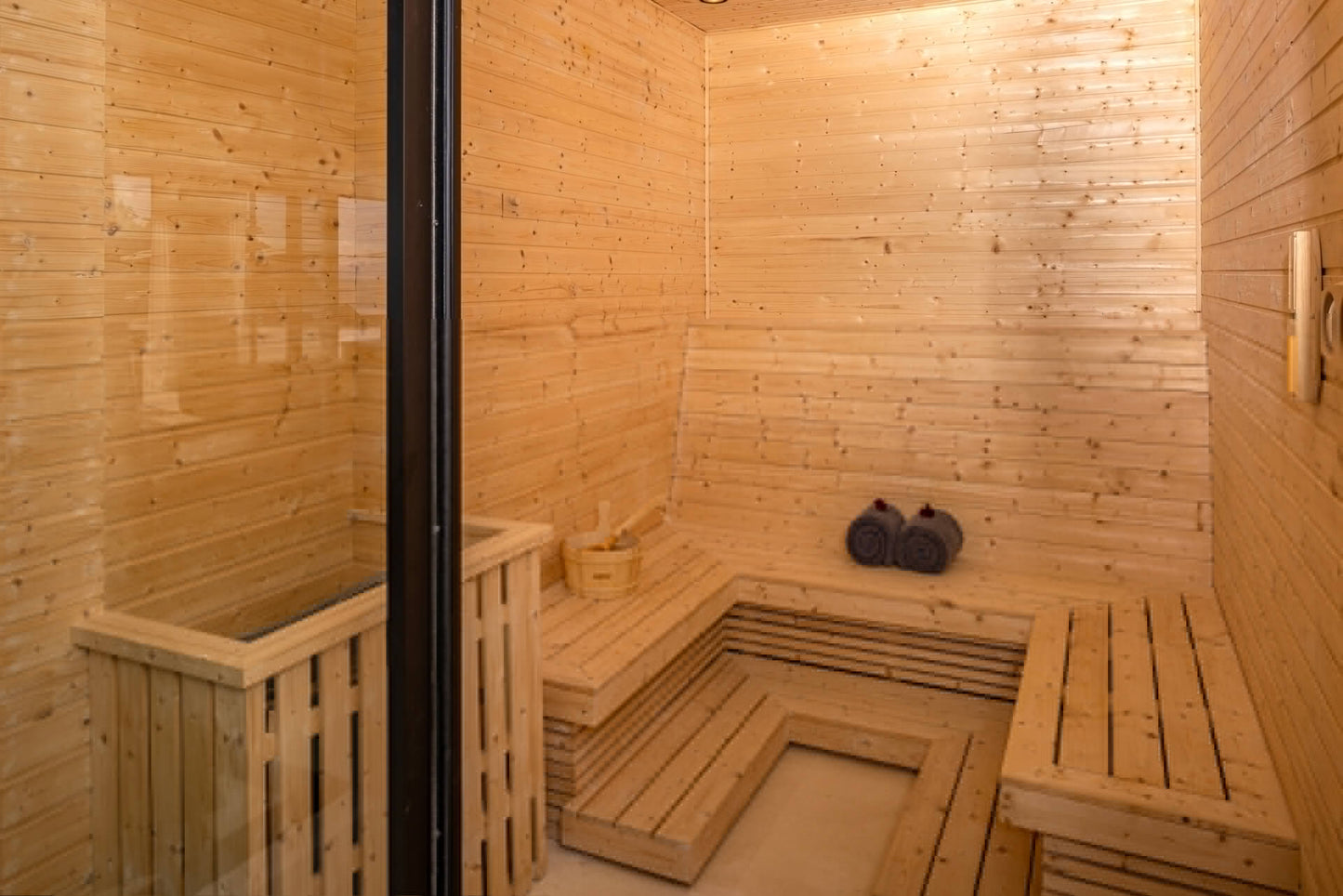 Beachfront 7-bedrooms with private beach villa in Cape Yamu (sauna, cinema room, game room, 2 infinity swimming pools, bar, BBQ)