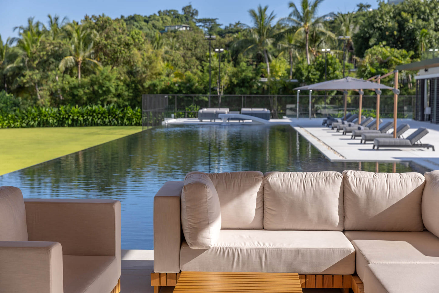 Beachfront 7-bedrooms with private beach villa in Cape Yamu (sauna, cinema room, game room, 2 infinity swimming pools, bar, BBQ)