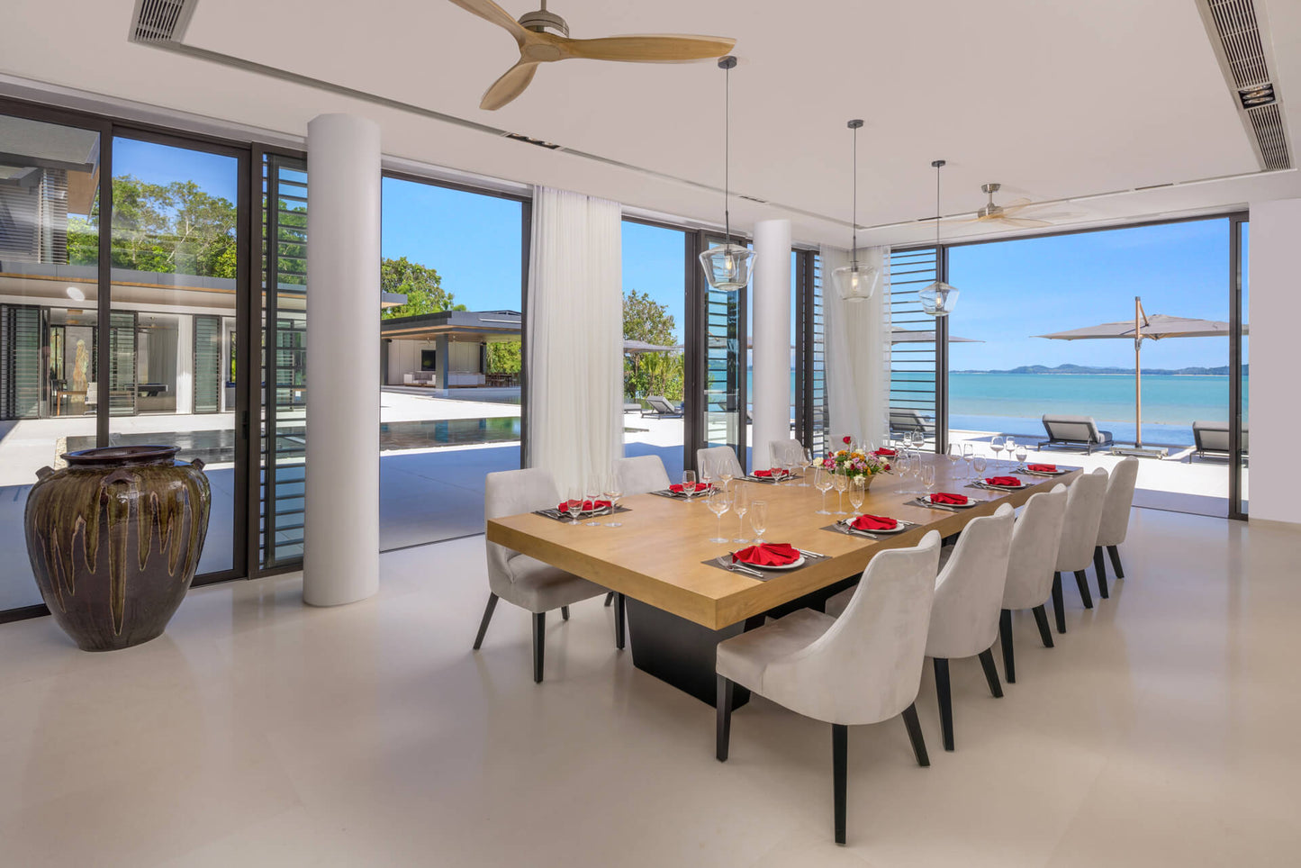 Beachfront 7-bedrooms with private beach villa in Cape Yamu (sauna, cinema room, game room, 2 infinity swimming pools, bar, BBQ)