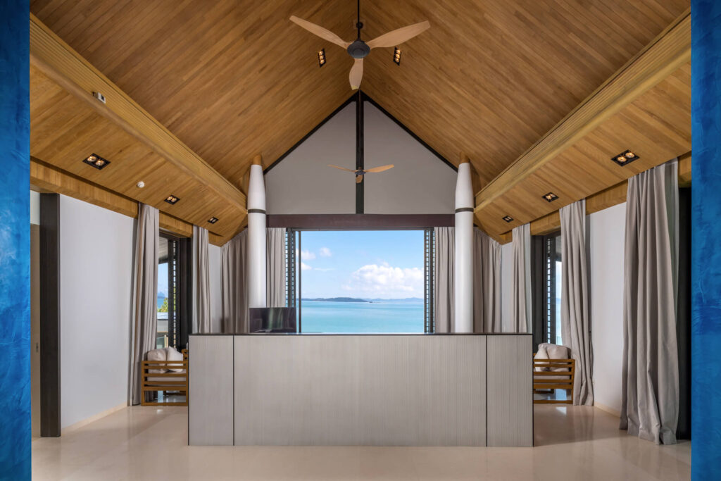 Beachfront 7-bedrooms with private beach villa in Cape Yamu (sauna, cinema room, game room, 2 infinity swimming pools, bar, BBQ)