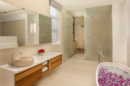 Beachfront 7-bedrooms with private beach villa in Cape Yamu (sauna, cinema room, game room, 2 infinity swimming pools, bar, BBQ)