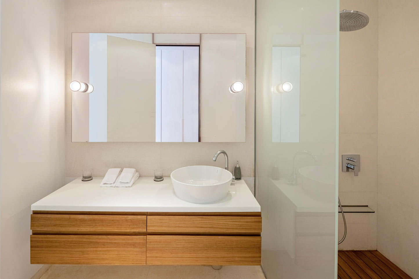 Beachfront 7-bedrooms with private beach villa in Cape Yamu (sauna, cinema room, game room, 2 infinity swimming pools, bar, BBQ)