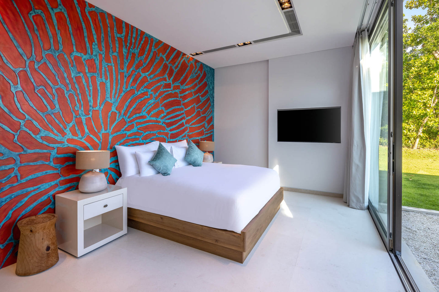 Beachfront 7-bedrooms with private beach villa in Cape Yamu (sauna, cinema room, game room, 2 infinity swimming pools, bar, BBQ)