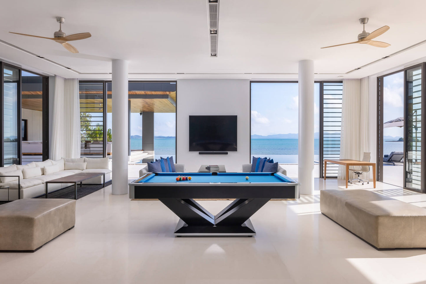 Beachfront 7-bedrooms with private beach villa in Cape Yamu (sauna, cinema room, game room, 2 infinity swimming pools, bar, BBQ)