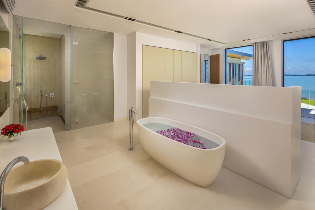 Beachfront 7-bedrooms with private beach villa in Cape Yamu (sauna, cinema room, game room, 2 infinity swimming pools, bar, BBQ)