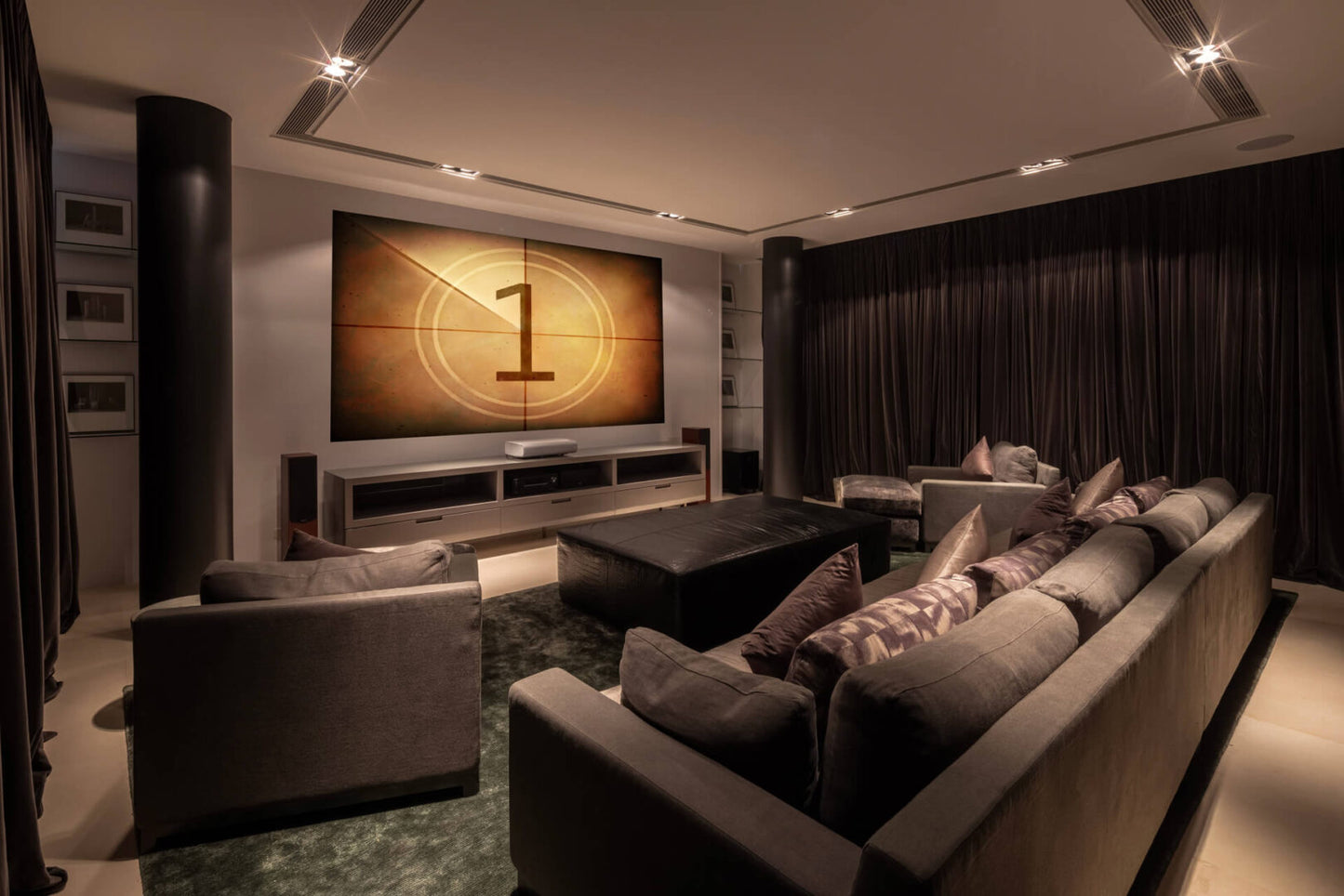 Beachfront 7-bedrooms with private beach villa in Cape Yamu (sauna, cinema room, game room, 2 infinity swimming pools, bar, BBQ)