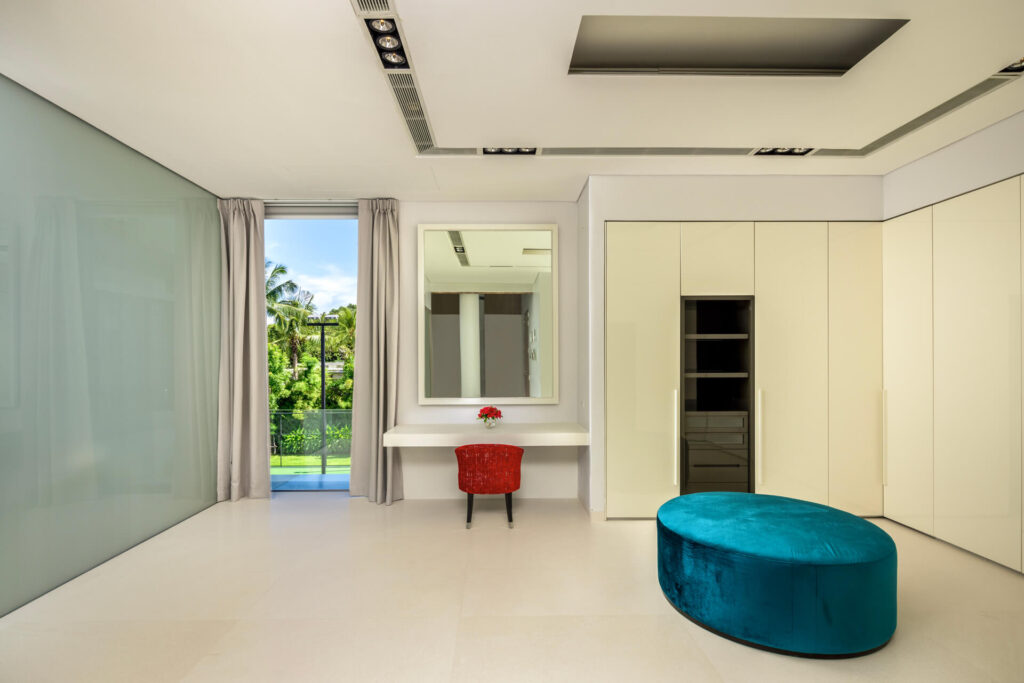 Beachfront 7-bedrooms with private beach villa in Cape Yamu (sauna, cinema room, game room, 2 infinity swimming pools, bar, BBQ)