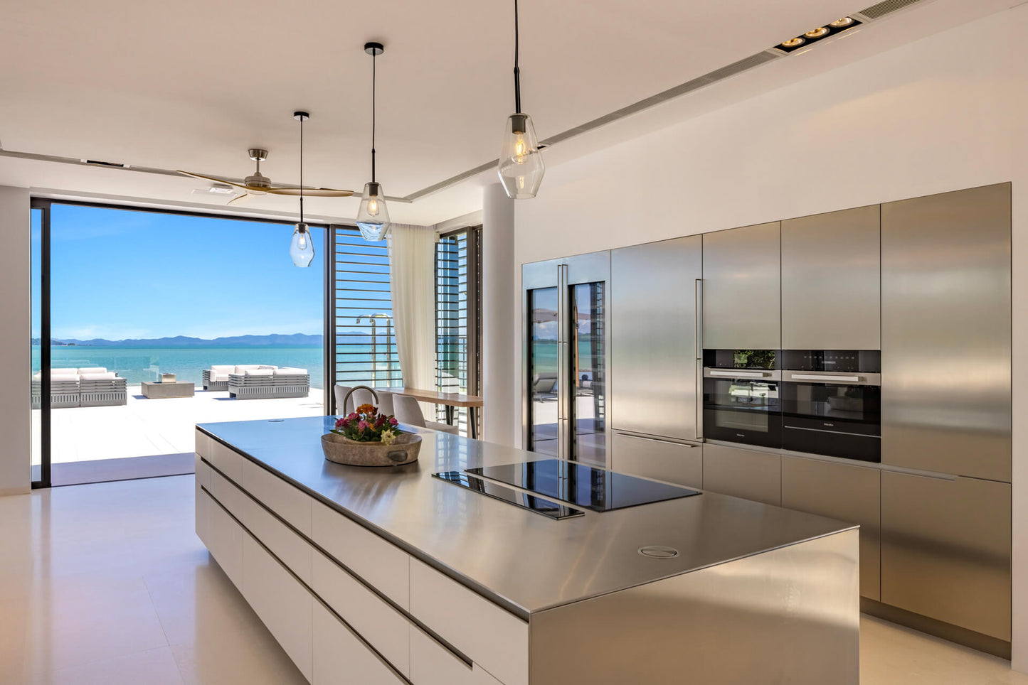 Beachfront 7-bedrooms with private beach villa in Cape Yamu (sauna, cinema room, game room, 2 infinity swimming pools, bar, BBQ)