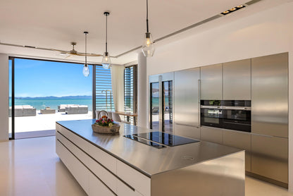 Beachfront 7-bedrooms with private beach villa in Cape Yamu (sauna, cinema room, game room, 2 infinity swimming pools, bar, BBQ)