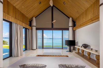 Beachfront 7-bedrooms with private beach villa in Cape Yamu (sauna, cinema room, game room, 2 infinity swimming pools, bar, BBQ)