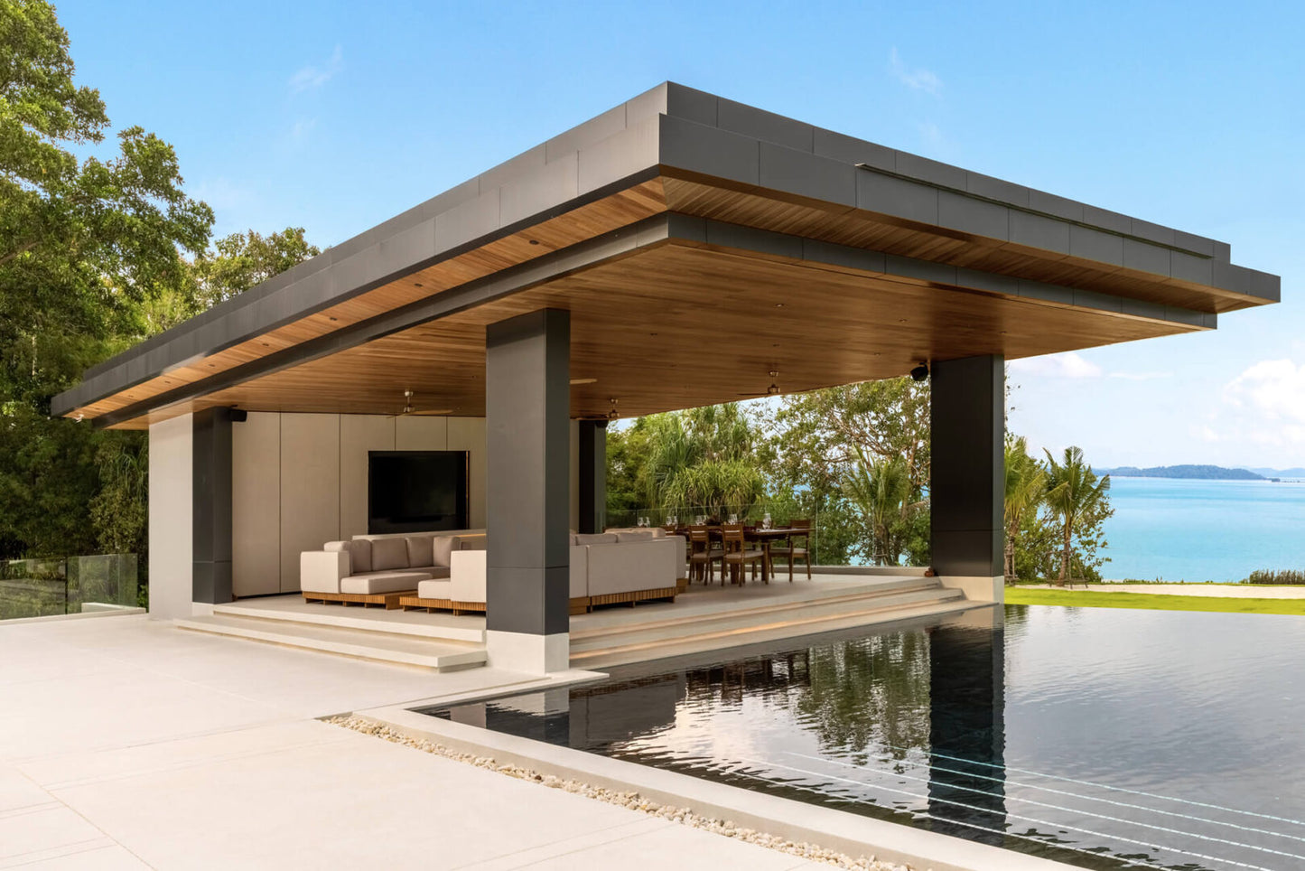 Beachfront 7-bedrooms with private beach villa in Cape Yamu (sauna, cinema room, game room, 2 infinity swimming pools, bar, BBQ)