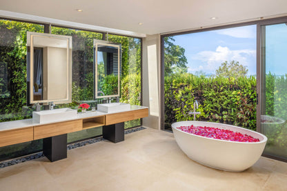 Beachfront 7-bedrooms with private beach villa in Cape Yamu (sauna, cinema room, game room, 2 infinity swimming pools, bar, BBQ)