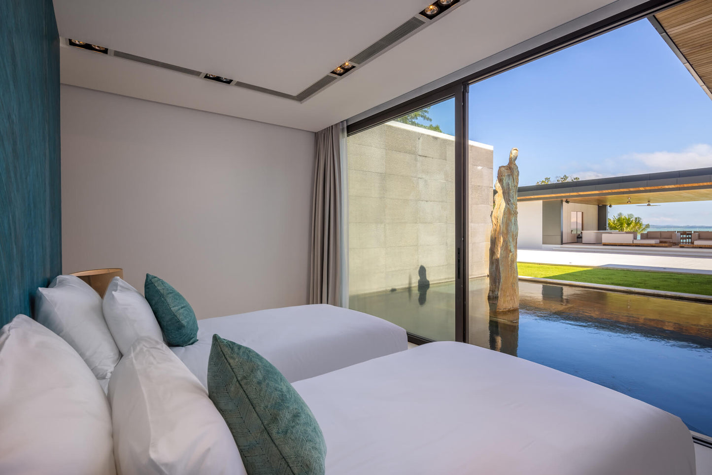 Beachfront 7-bedrooms with private beach villa in Cape Yamu (sauna, cinema room, game room, 2 infinity swimming pools, bar, BBQ)