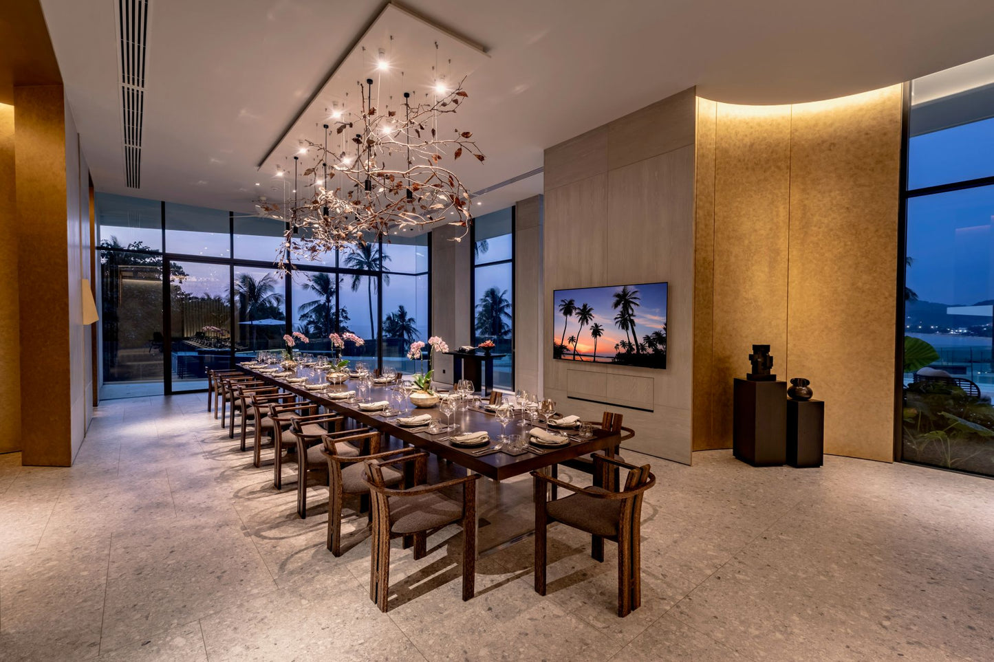 Seaview full service private 11-bedrooms villa in Kata beach (Poker room, dining room private chef japanese mediterranean and thai cuisine, makeup room, massage room, pickleball area, golf mini, cinema room, sundeck for yoga, private gym, kids pool)