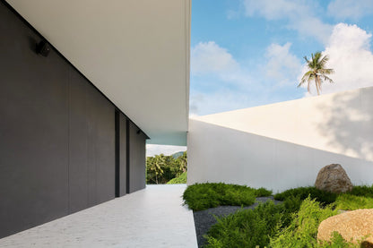 Seaview full service private 11-bedrooms villa in Kata beach (Poker room, dining room private chef japanese mediterranean and thai cuisine, makeup room, massage room, pickleball area, golf mini, cinema room, sundeck for yoga, private gym, kids pool)