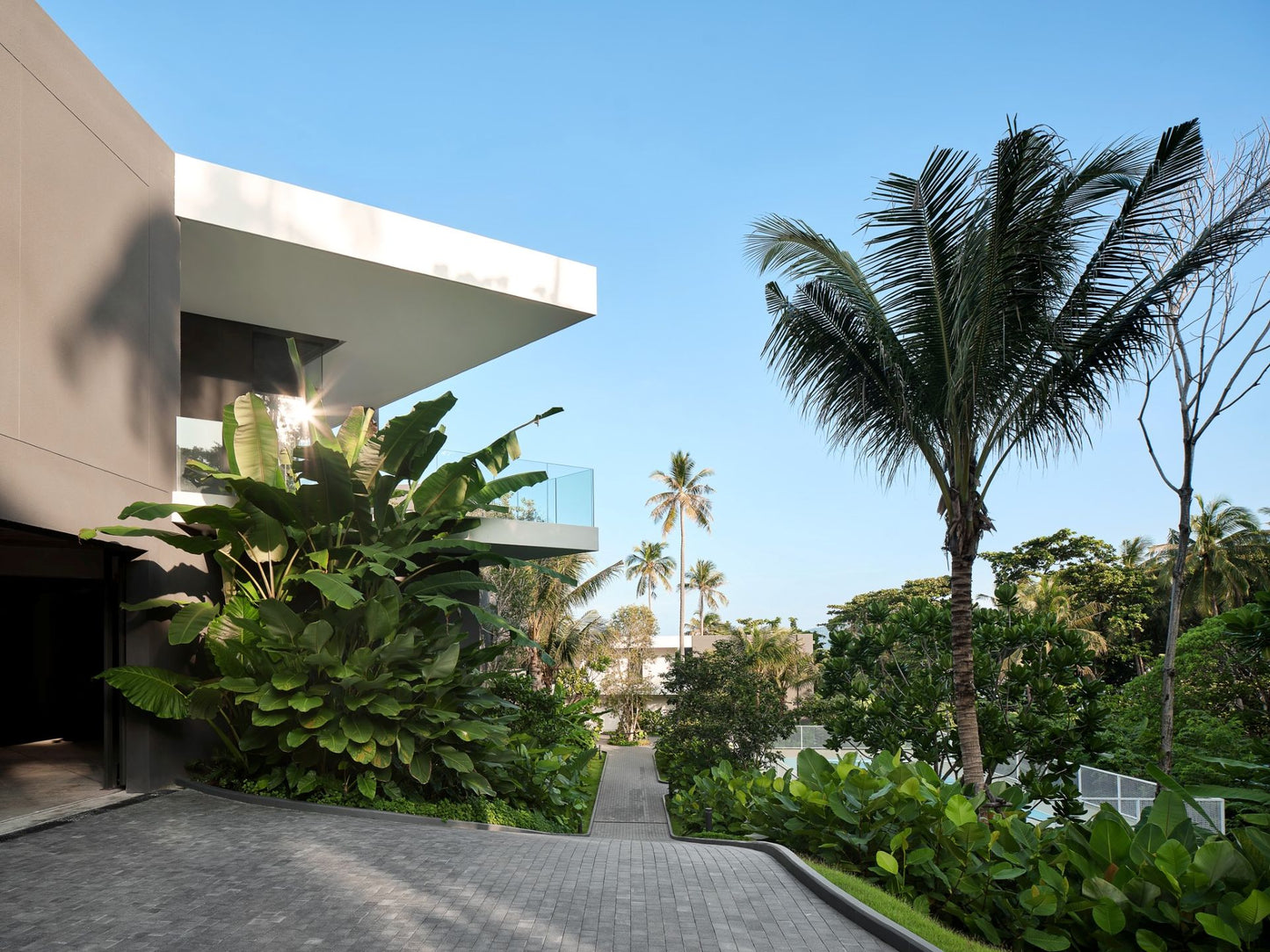 Seaview full service private 11-bedrooms villa in Kata beach (Poker room, dining room private chef japanese mediterranean and thai cuisine, makeup room, massage room, pickleball area, golf mini, cinema room, sundeck for yoga, private gym, kids pool)