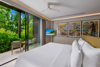 Seaview full service private 11-bedrooms villa in Kata beach (Poker room, dining room private chef japanese mediterranean and thai cuisine, makeup room, massage room, pickleball area, golf mini, cinema room, sundeck for yoga, private gym, kids pool)