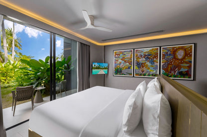 Seaview full service private 11-bedrooms villa in Kata beach (Poker room, dining room private chef japanese mediterranean and thai cuisine, makeup room, massage room, pickleball area, golf mini, cinema room, sundeck for yoga, private gym, kids pool)