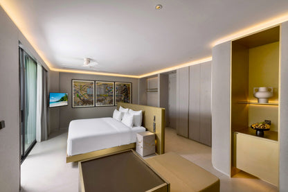 Seaview full service private 11-bedrooms villa in Kata beach (Poker room, dining room private chef japanese mediterranean and thai cuisine, makeup room, massage room, pickleball area, golf mini, cinema room, sundeck for yoga, private gym, kids pool)