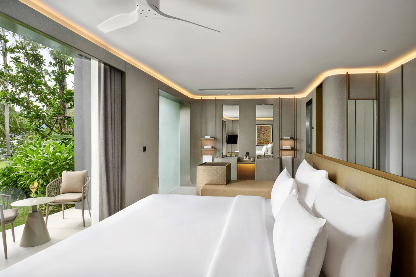 Seaview full service private 11-bedrooms villa in Kata beach (Poker room, dining room private chef japanese mediterranean and thai cuisine, makeup room, massage room, pickleball area, golf mini, cinema room, sundeck for yoga, private gym, kids pool)