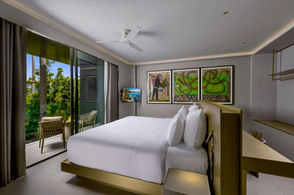 Seaview full service private 11-bedrooms villa in Kata beach (Poker room, dining room private chef japanese mediterranean and thai cuisine, makeup room, massage room, pickleball area, golf mini, cinema room, sundeck for yoga, private gym, kids pool)