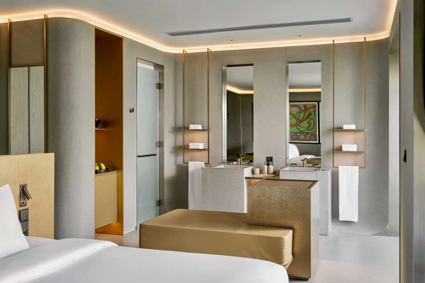 Seaview full service private 11-bedrooms villa in Kata beach (Poker room, dining room private chef japanese mediterranean and thai cuisine, makeup room, massage room, pickleball area, golf mini, cinema room, sundeck for yoga, private gym, kids pool)