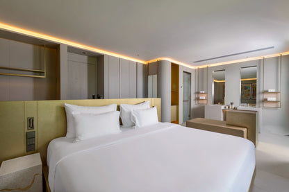 Seaview full service private 11-bedrooms villa in Kata beach (Poker room, dining room private chef japanese mediterranean and thai cuisine, makeup room, massage room, pickleball area, golf mini, cinema room, sundeck for yoga, private gym, kids pool)