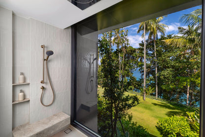 Seaview full service private 11-bedrooms villa in Kata beach (Poker room, dining room private chef japanese mediterranean and thai cuisine, makeup room, massage room, pickleball area, golf mini, cinema room, sundeck for yoga, private gym, kids pool)