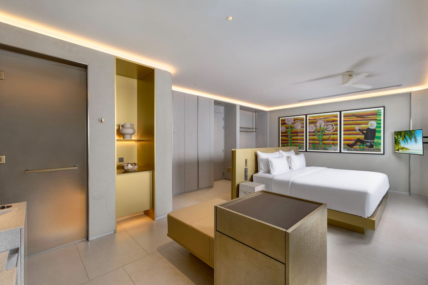 Seaview full service private 11-bedrooms villa in Kata beach (Poker room, dining room private chef japanese mediterranean and thai cuisine, makeup room, massage room, pickleball area, golf mini, cinema room, sundeck for yoga, private gym, kids pool)