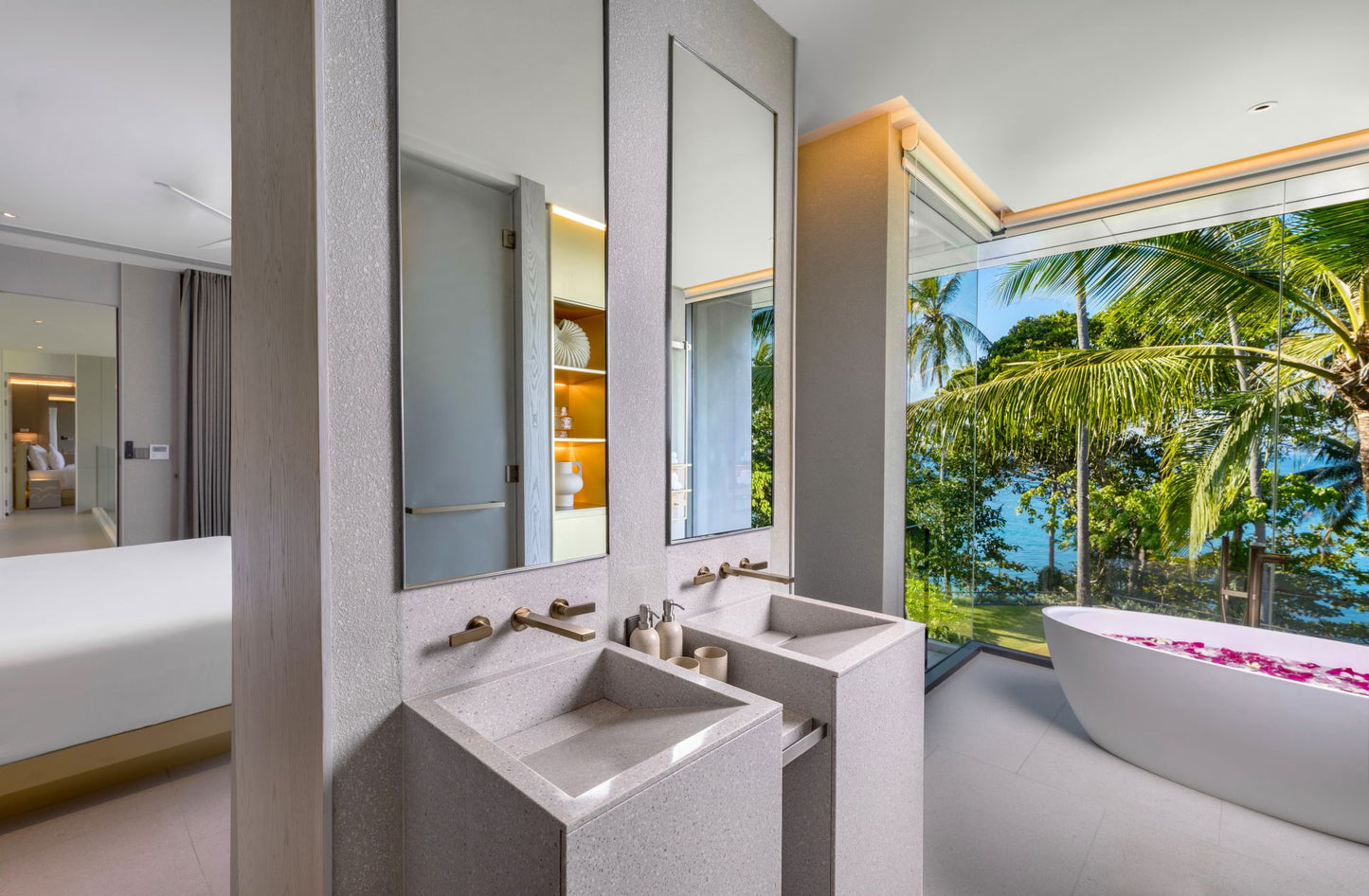 Seaview full service private 11-bedrooms villa in Kata beach (Poker room, dining room private chef japanese mediterranean and thai cuisine, makeup room, massage room, pickleball area, golf mini, cinema room, sundeck for yoga, private gym, kids pool)