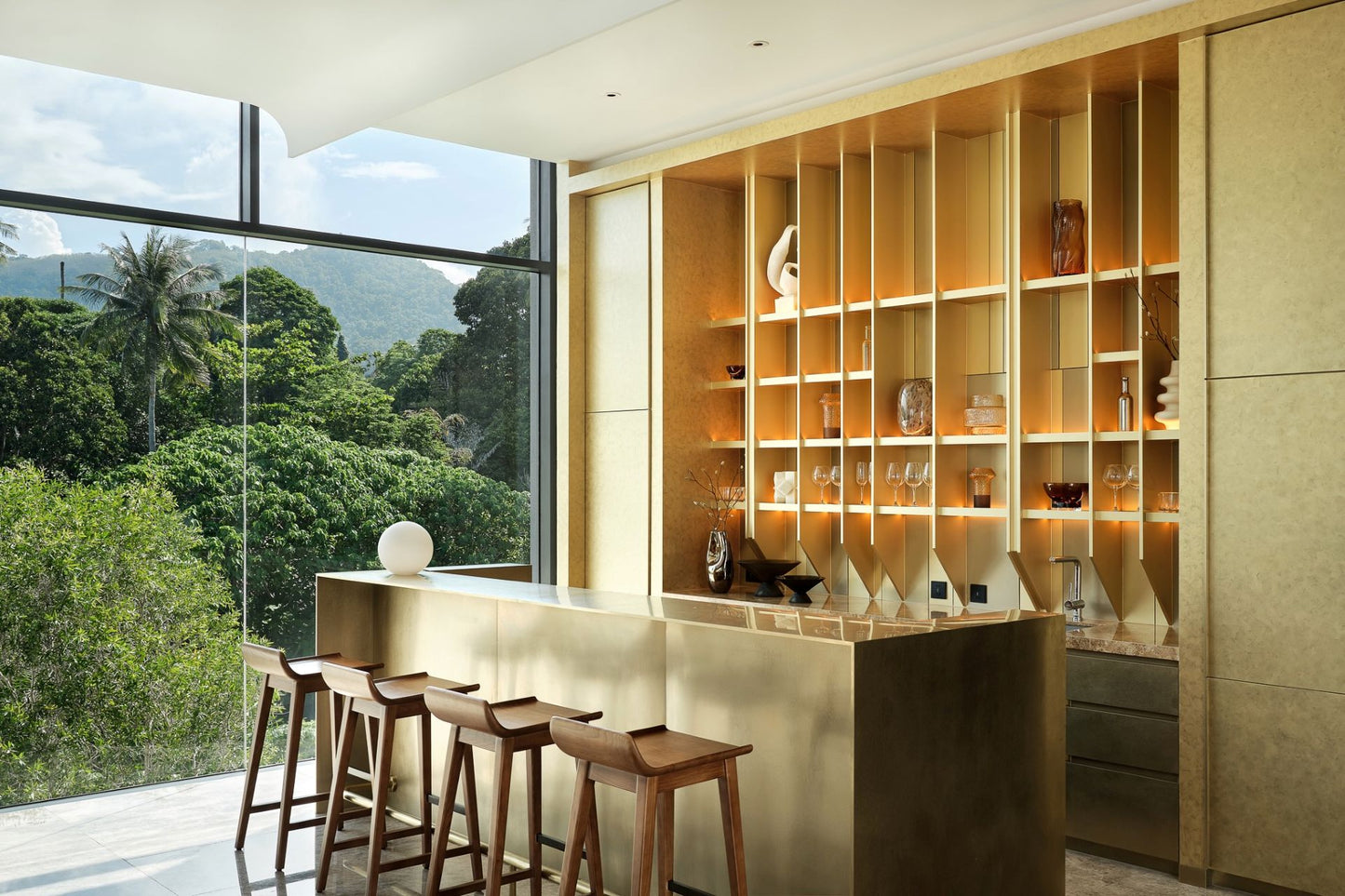 Seaview full service private 11-bedrooms villa in Kata beach (Poker room, dining room private chef japanese mediterranean and thai cuisine, makeup room, massage room, pickleball area, golf mini, cinema room, sundeck for yoga, private gym, kids pool)