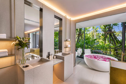 Seaview full service private 11-bedrooms villa in Kata beach (Poker room, dining room private chef japanese mediterranean and thai cuisine, makeup room, massage room, pickleball area, golf mini, cinema room, sundeck for yoga, private gym, kids pool)