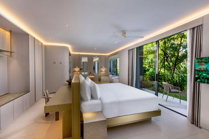 Seaview full service private 11-bedrooms villa in Kata beach (Poker room, dining room private chef japanese mediterranean and thai cuisine, makeup room, massage room, pickleball area, golf mini, cinema room, sundeck for yoga, private gym, kids pool)