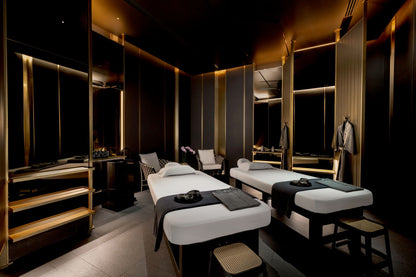 Seaview full service private 11-bedrooms villa in Kata beach (Poker room, dining room private chef japanese mediterranean and thai cuisine, makeup room, massage room, pickleball area, golf mini, cinema room, sundeck for yoga, private gym, kids pool)