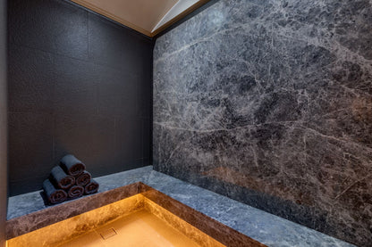 Seaview full service private 11-bedrooms villa in Kata beach (Poker room, dining room private chef japanese mediterranean and thai cuisine, makeup room, massage room, pickleball area, golf mini, cinema room, sundeck for yoga, private gym, kids pool)