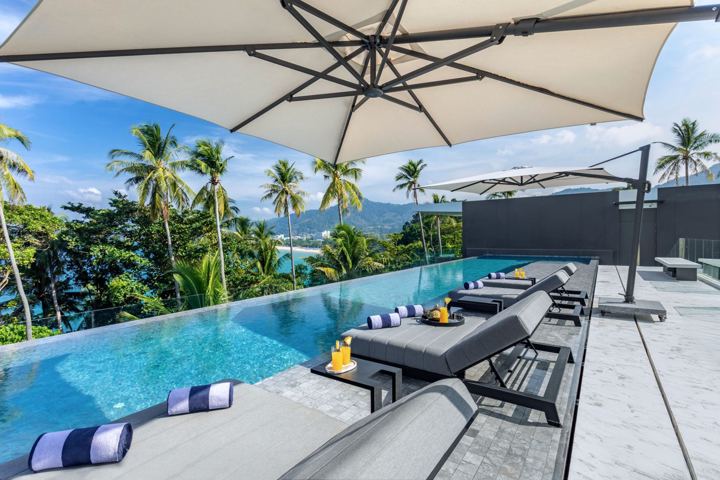 Seaview full service private 11-bedrooms villa in Kata beach (Poker room, dining room private chef japanese mediterranean and thai cuisine, makeup room, massage room, pickleball area, golf mini, cinema room, sundeck for yoga, private gym, kids pool)