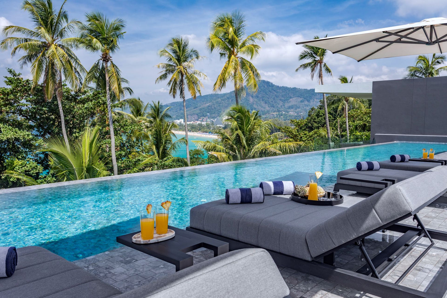 Seaview full service private 11-bedrooms villa in Kata beach (Poker room, dining room private chef japanese mediterranean and thai cuisine, makeup room, massage room, pickleball area, golf mini, cinema room, sundeck for yoga, private gym, kids pool)