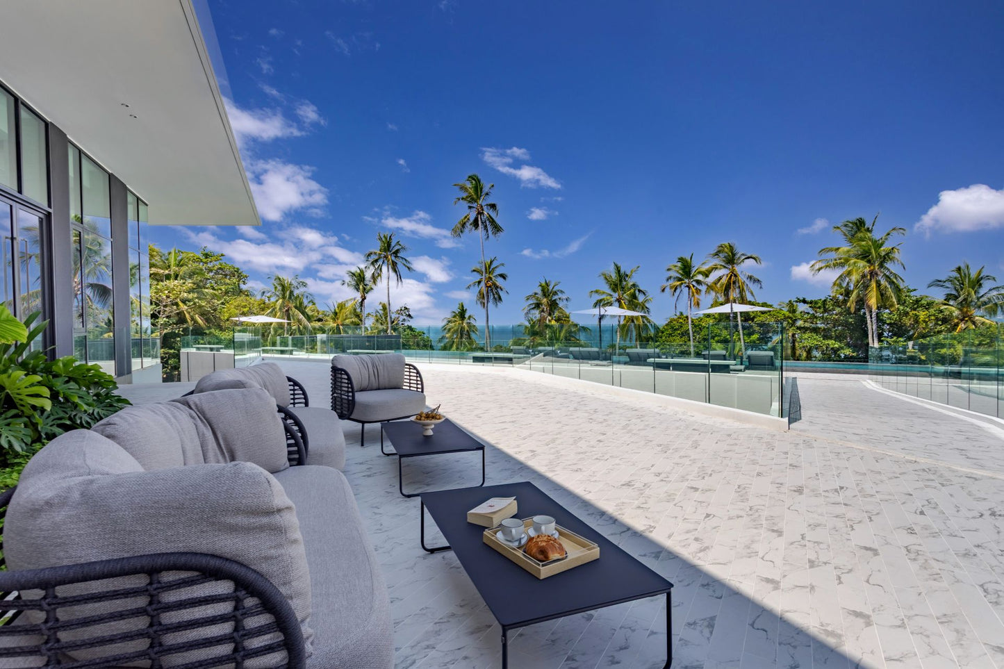 Seaview full service private 11-bedrooms villa in Kata beach (Poker room, dining room private chef japanese mediterranean and thai cuisine, makeup room, massage room, pickleball area, golf mini, cinema room, sundeck for yoga, private gym, kids pool)