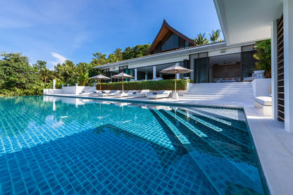 Seaview private 6-bedrooms villa in Cape Yamu (easy to travel by see from the villa, special place in nearby hotel for events)